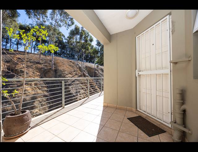 2 BEDROOM APARTMENT TO LET IN TYGER WATERFRONT